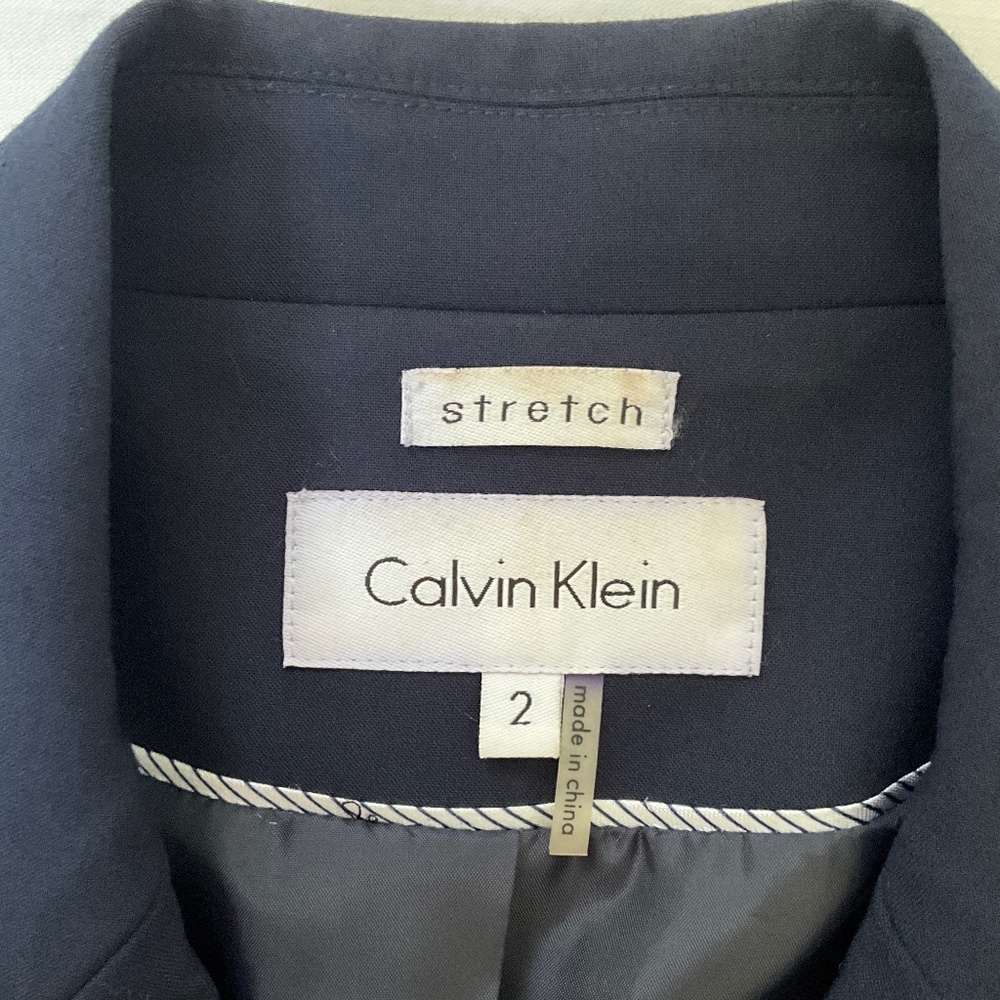NWOT CALVIN KLEIN Stretch Fitted Blazer Size 2 Navy Blue - Picture 2 of 14